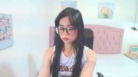 Perla online show from September 11, 11:54 am