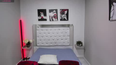 Perla online show from May 28, 1:08 pm