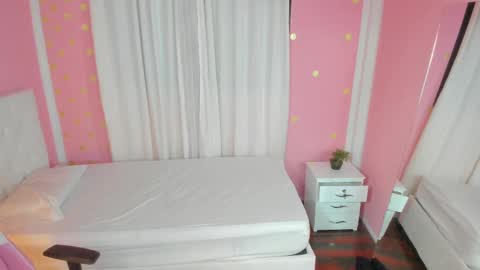 Marie online show from November 4, 9:52 am