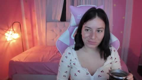 Marie online show from February 12, 9:15 am