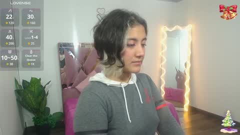 Persefone  online show from December 5, 5:59 am