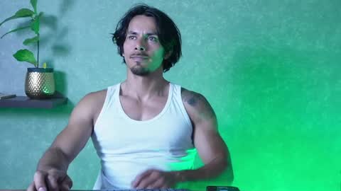 andres    online show from June 3, 7:08 pm