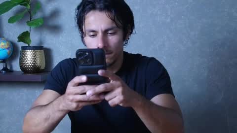 andres    online show from June 17, 6:09 pm