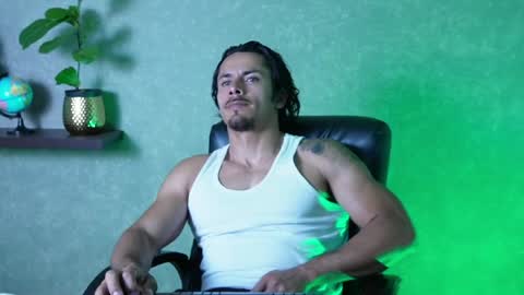 andres    online show from June 26, 7:07 pm