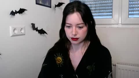 Snapshot of persephones_garden chatting on November 21, 8:35 am Persephone online show from November 21, 8:35 am