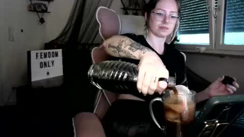 Persephone online show from July 16, 12:22 pm