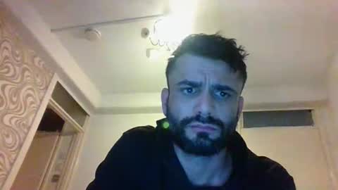 Snapshot of persianprince_13 chatting on April 4, 7:28 am persianprince_13 online show from April 4, 7:28 am