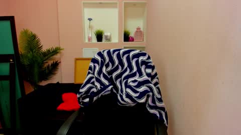 horror flying on the wings of the night.... online show from September 27, 5:34 am