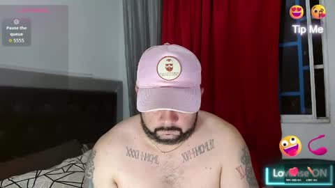 Snapshot of perverseveteranmanxxx chatting on April 24, 12:35 am Carlos online show from April 24, 12:35 am