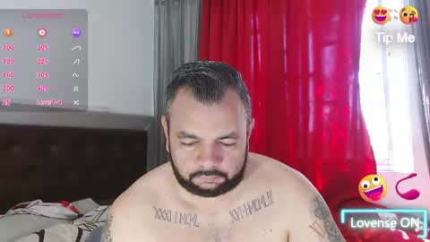 Snapshot of perverseveteranmanxxx chatting on May 10, 3:28 pm Carlos online show from May 10, 3:28 pm