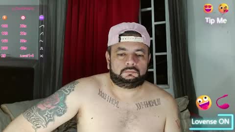 Snapshot of perverseveteranmanxxx chatting on May 13, 3:59 am Carlos online show from May 13, 3:59 am