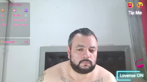 Snapshot of perverseveteranmanxxx chatting on May 27, 2:25 pm Carlos online show from May 27, 2:25 pm