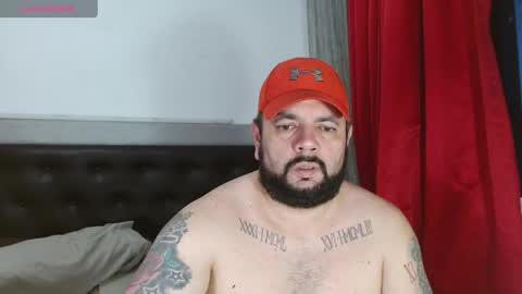 Snapshot of perverseveteranmanxxx chatting on June 6, 12:05 am Carlos online show from June 6, 12:05 am