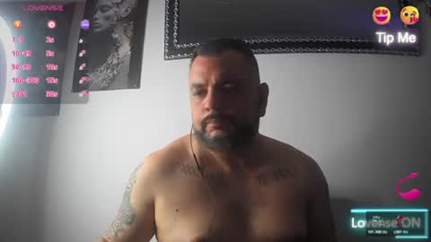 Snapshot of perverseveteranmanxxx chatting on June 14, 2:24 am Carlos online show from June 14, 2:24 am