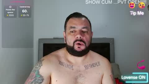 Snapshot of perverseveteranmanxxx chatting on July 11, 2:25 am Carlos online show from July 11, 2:25 am