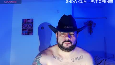 Snapshot of perverseveteranmanxxx chatting on August 2, 1:04 am Carlos online show from August 2, 1:04 am
