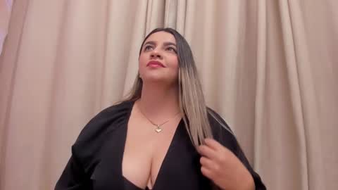 LAURA  online show from February 13, 11:17 am