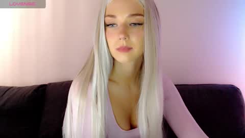 Isabella online show from March 9, 9:24 am