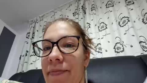 Lisa -  online show from December 25, 11:54 am