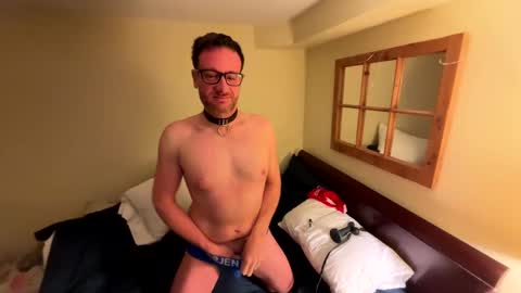 Snapshot of pete_mac chatting on November 23, 11:54 am Pete online show from November 23, 11:54 am