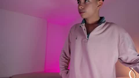 Snapshot of peter_chase chatting on October 2, 7:21 pm Peter online show from October 2, 7:21 pm