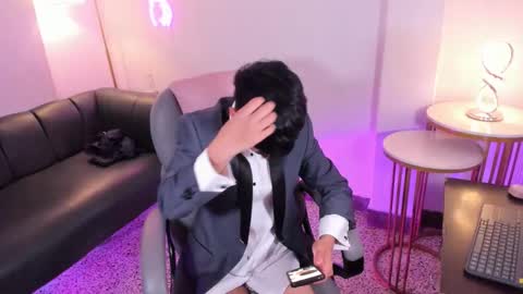 Snapshot of peter_chase chatting on November 22, 5:50 am Peter online show from November 22, 5:50 am