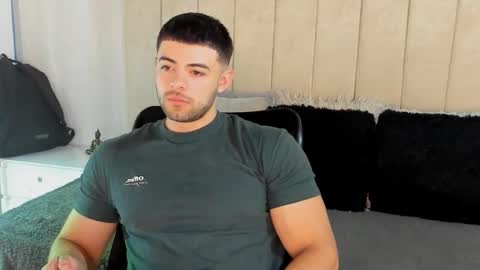 Snapshot of peter_jackson1 chatting on December 4, 8:51 pm peter jackson1 online show from December 4, 8:51 pm