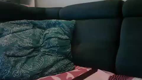 peterf83 online show from February 24, 6:27 am