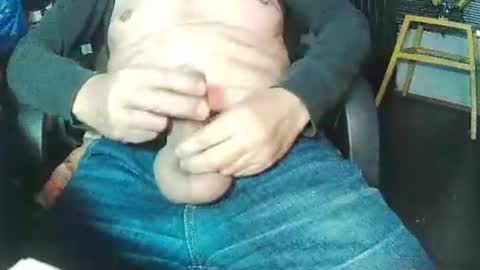 Snapshot of peterfantastic1 chatting on January 17, 12:10 am Pedrito online show from January 17, 12:10 am