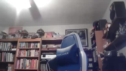 Snapshot of peterinohio57 chatting on April 23, 10:47 am peterinohio57 online show from April 23, 10:47 am
