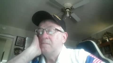 Snapshot of peterinohio57 chatting on July 4, 4:24 pm peterinohio57 online show from July 4, 4:24 pm
