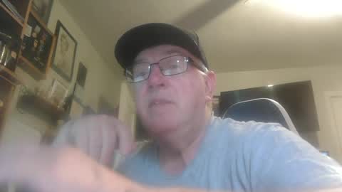 Snapshot of peterinohio57 chatting on July 9, 11:47 am peterinohio57 online show from July 9, 11:47 am