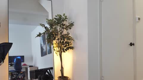 Peter Parker online show from February 1, 6:06 pm