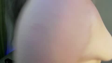 Snapshot of petersemily chatting on December 21, 8:21 pm Peters Emily online show from December 21, 8:21 pm