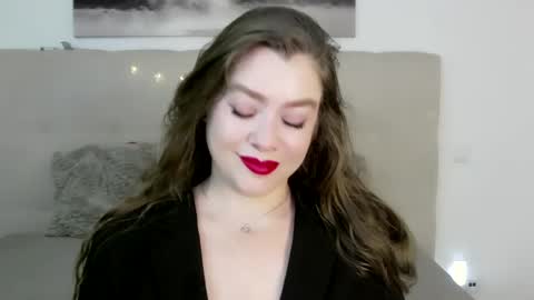 Snapshot of petersemily chatting on January 9, 2:18 pm Peters Emily online show from January 9, 2:18 pm