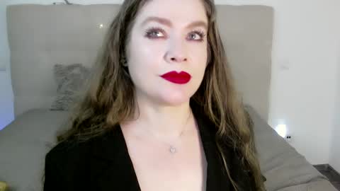 Snapshot of petersemily chatting on January 9, 8:33 pm Peters Emily online show from January 9, 8:33 pm