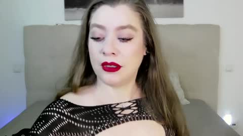 Snapshot of petersemily chatting on February 6, 12:05 pm Peters Emily online show from February 6, 12:05 pm