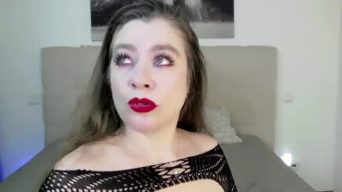 Snapshot of petersemily chatting on February 6, 3:09 pm Peters Emily online show from February 6, 3:09 pm