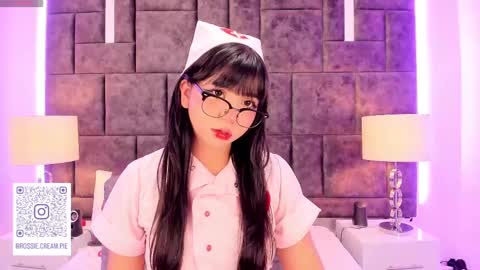 Im Rosse but u can call me Rossie or Rosita . online show from February 22, 11:35 pm