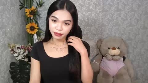 Snapshot of petite_angelx chatting on March 1, 11:26 pm angel online show from March 1, 11:26 pm