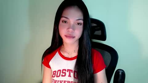 Snapshot of petite_angelx chatting on September 13, 1:44 pm angel online show from September 13, 1:44 pm