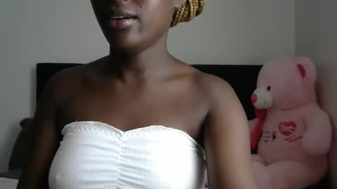 Snapshot of petite_asshley1 chatting on November 21, 7:51 am Ashley online show from November 21, 7:51 am