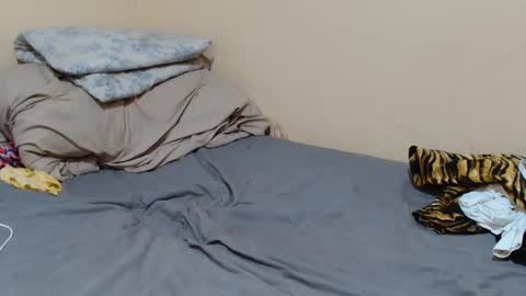 petite_bunni online show from June 12, 12:26 pm