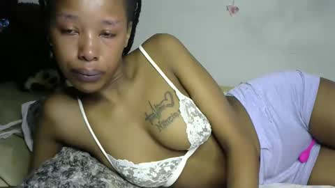 Snapshot of petite_byb chatting on September 14, 7:18 am petite_byb online show from September 14, 7:18 am