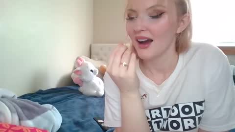 Little cupcake online show from February 20, 4:36 pm