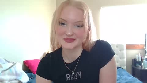 Little cupcake online show from February 21, 7:21 pm