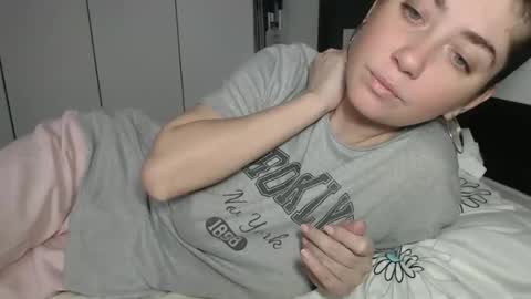 petite_danielle online show from February 16, 8:32 am