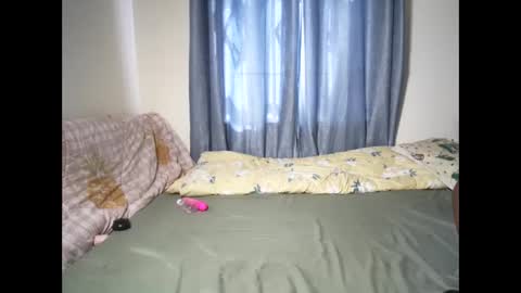 petite_funnie online show from September 20, 7:09 am