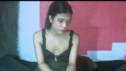 Snapshot of petite_jzee chatting on December 9, 11:13 pm jzee online show from December 9, 11:13 pm