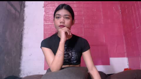 Snapshot of petite_jzee chatting on January 16, 8:14 pm jzee online show from January 16, 8:14 pm